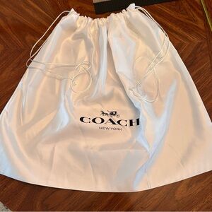 COACH WHITE SATIN DUST BAG